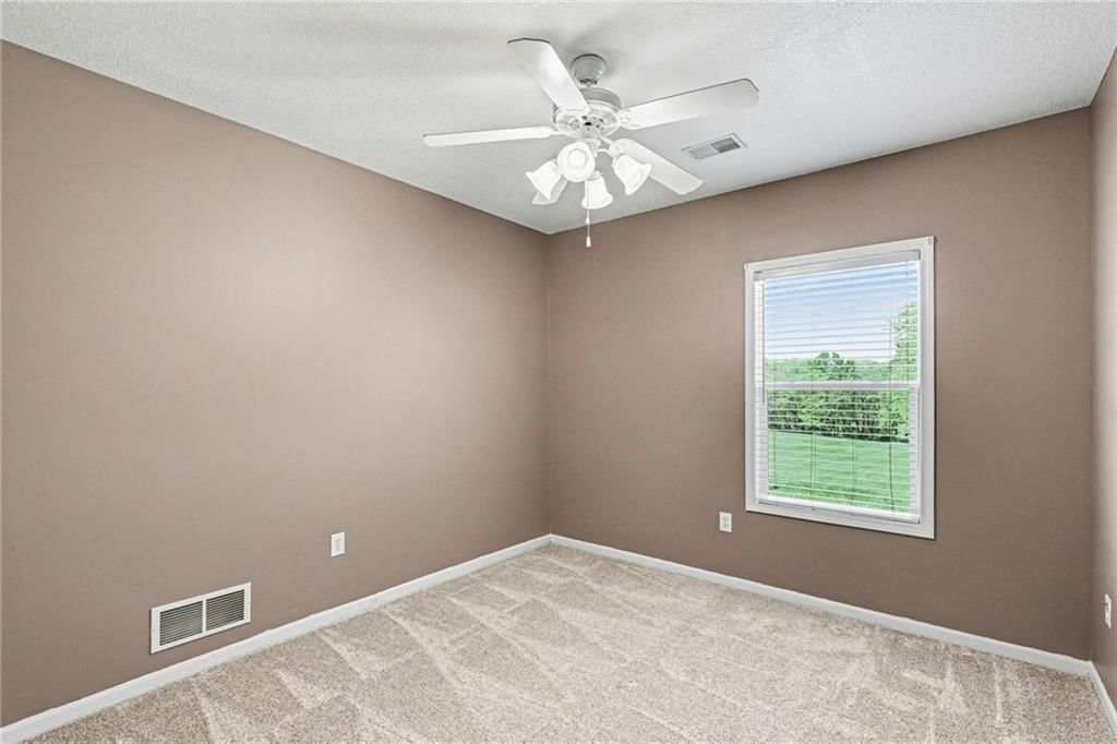 10208 N Spruce Avenue — photo 21
