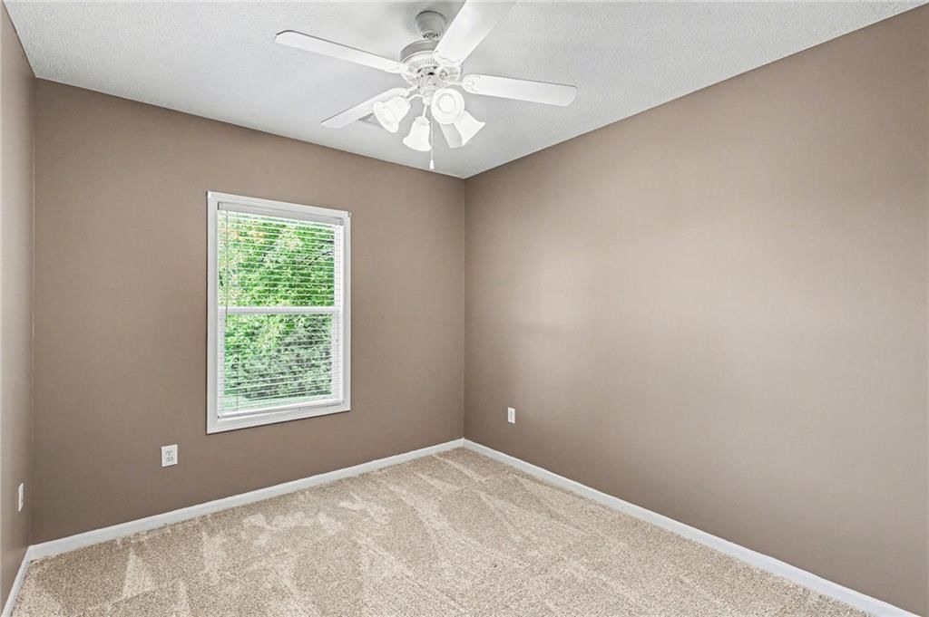 10208 N Spruce Avenue — photo 22