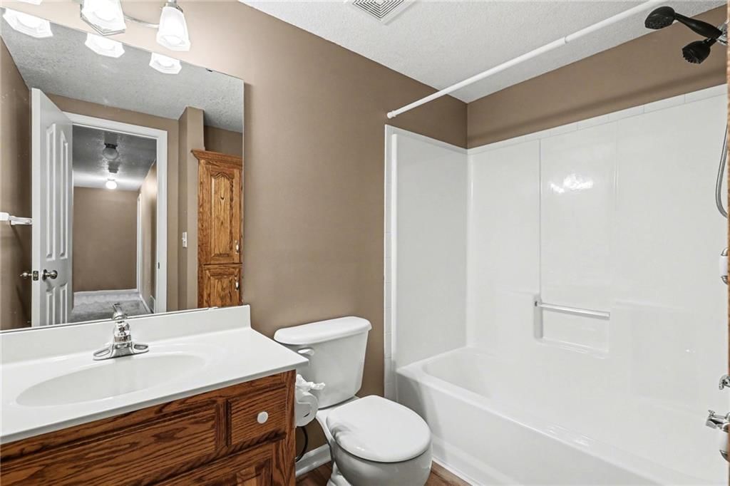 10208 N Spruce Avenue — photo 23