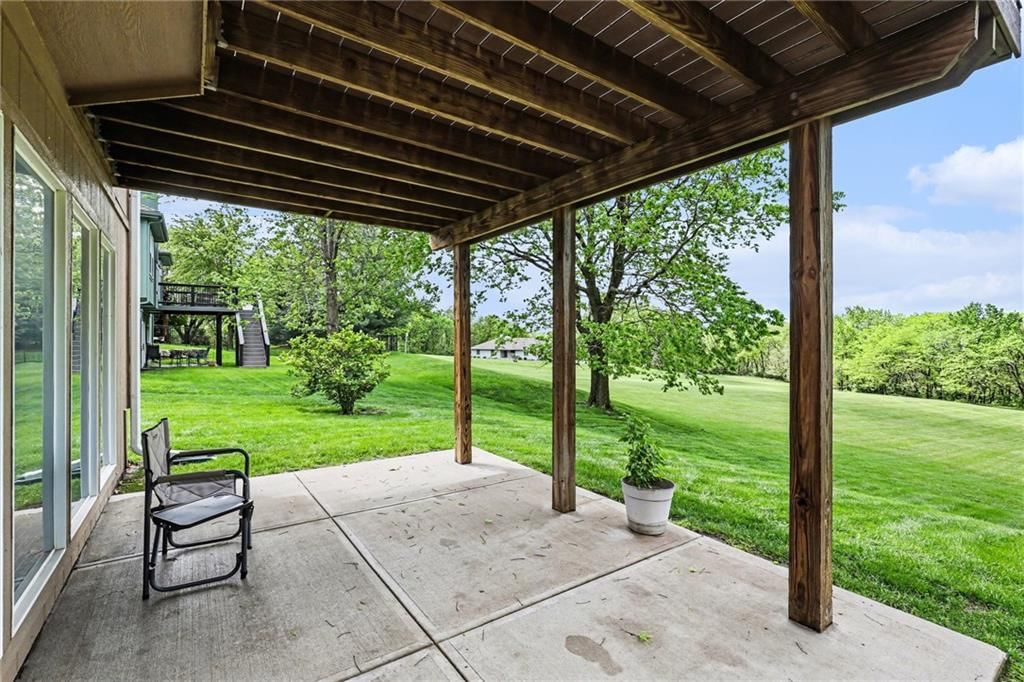 10208 N Spruce Avenue — photo 27