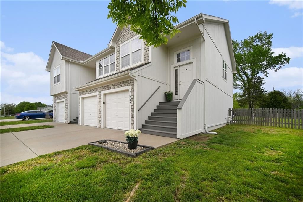 7537 McCoy Street — photo 3