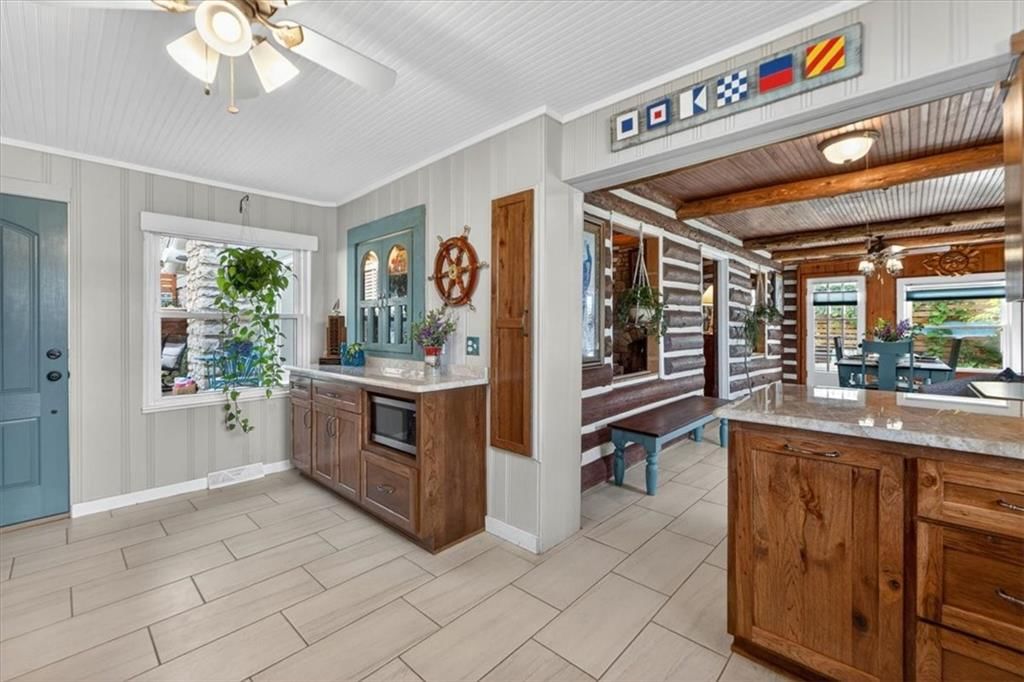 25 Beach Drive — photo 11