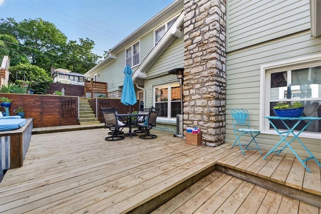25 Beach Drive — photo 59