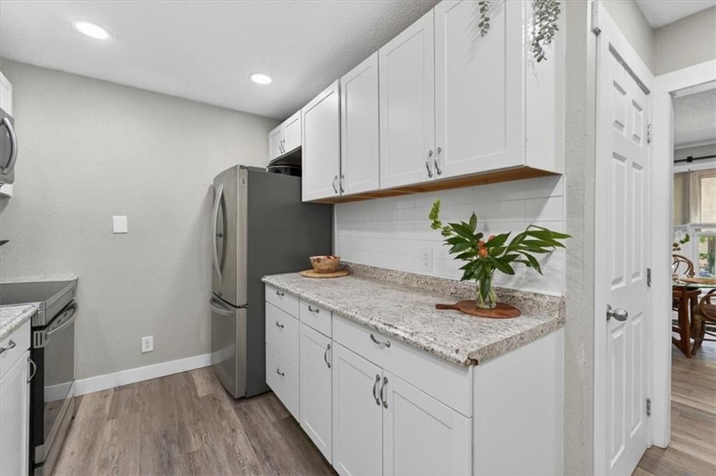 7239 Tracy Avenue — photo 13