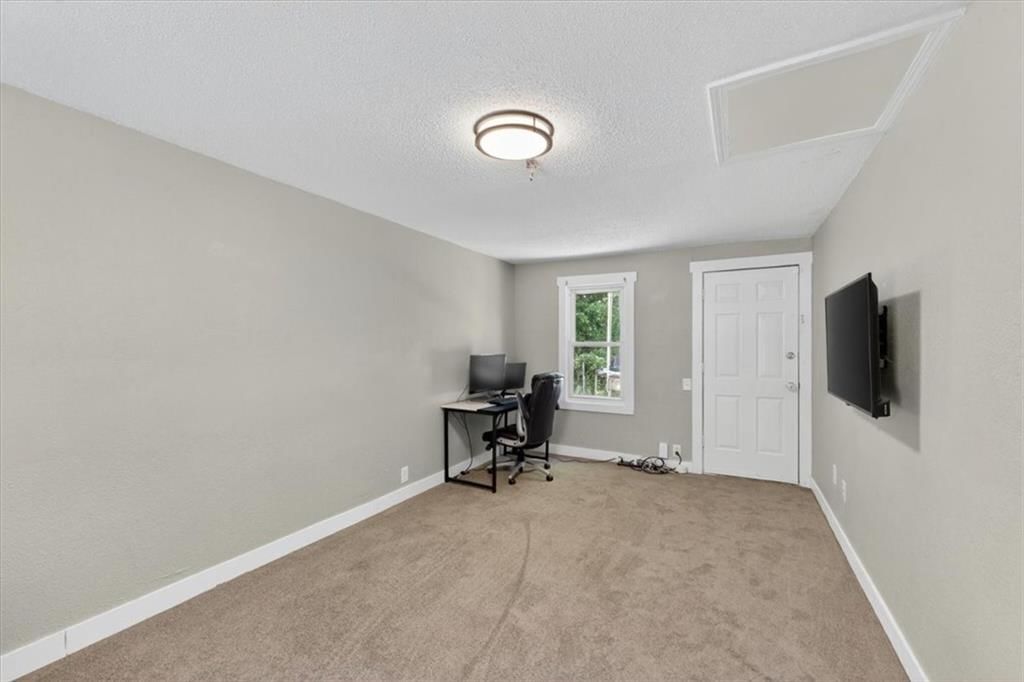 7239 Tracy Avenue — photo 16