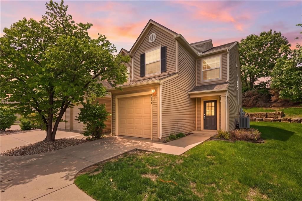 5538 N Fairmount Avenue — photo 1