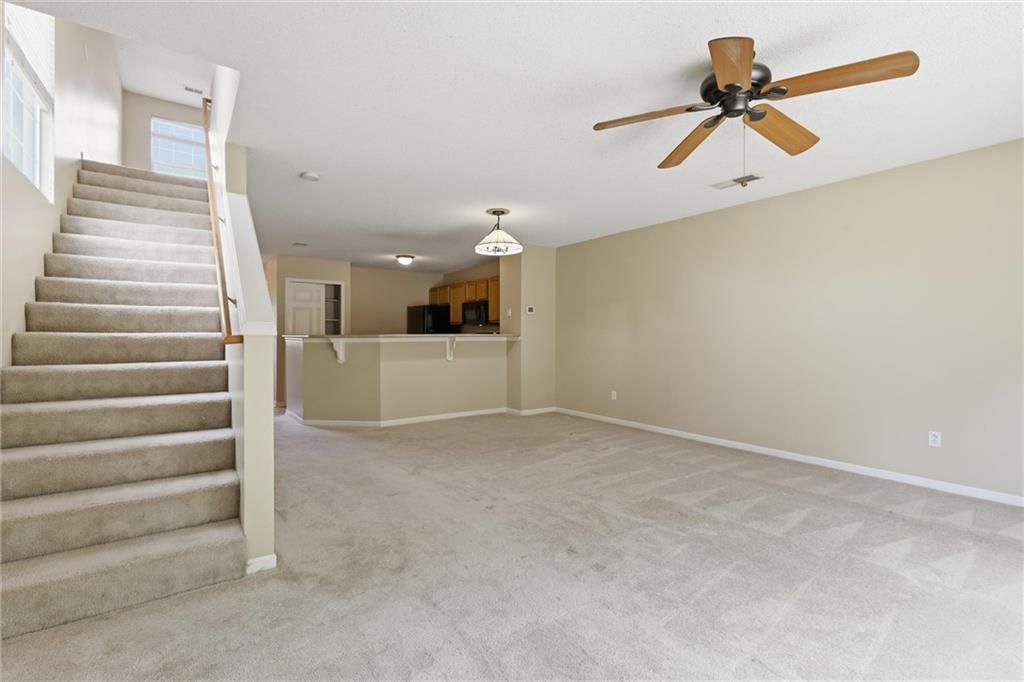 5538 N Fairmount Avenue — photo 12