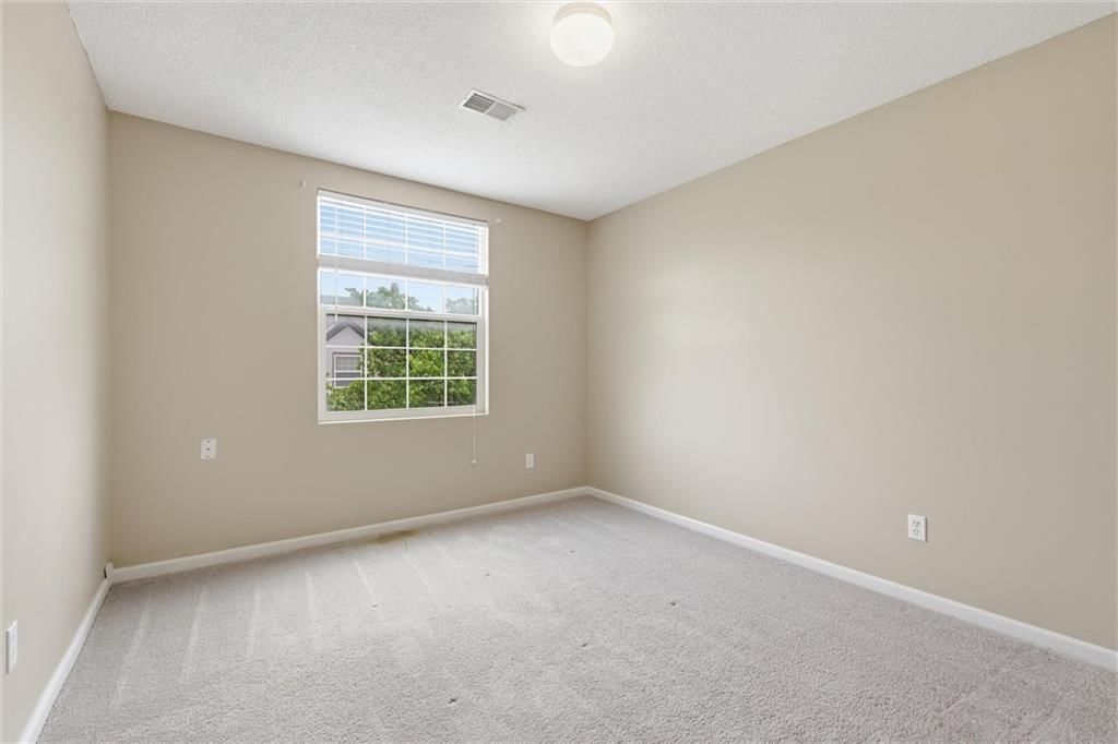 5538 N Fairmount Avenue — photo 23