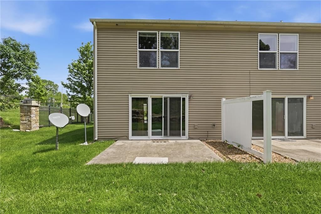 5538 N Fairmount Avenue — photo 26