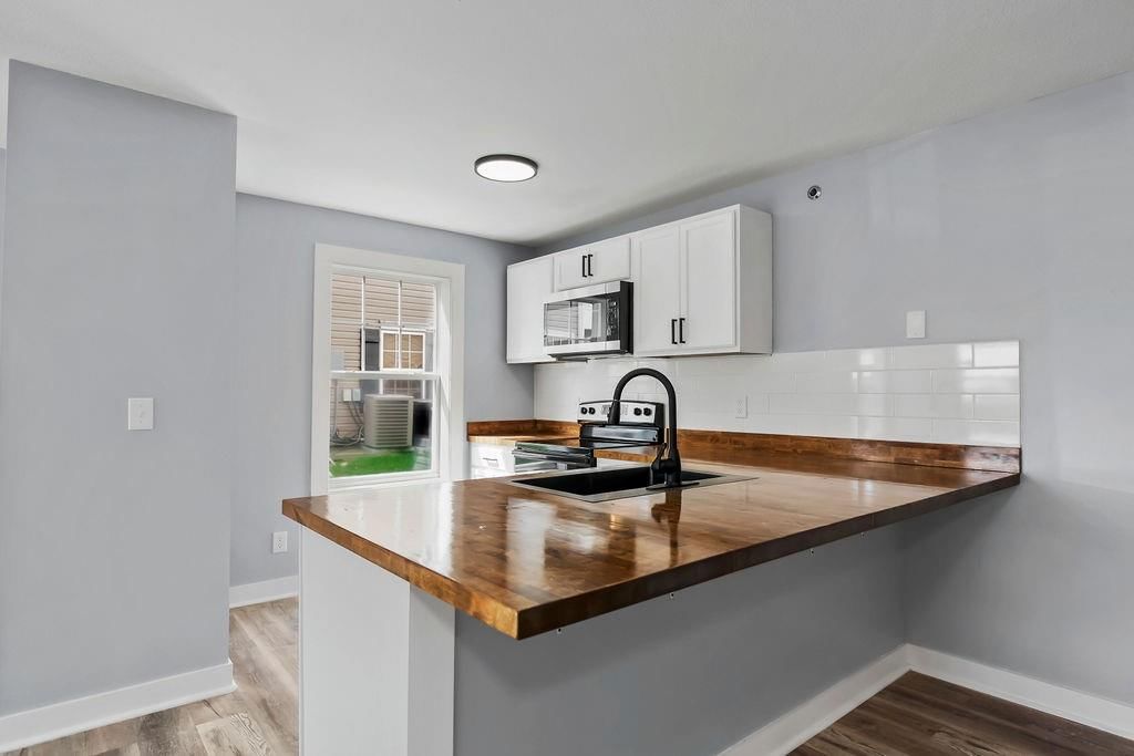 8121 N Lawndale Avenue — photo 7
