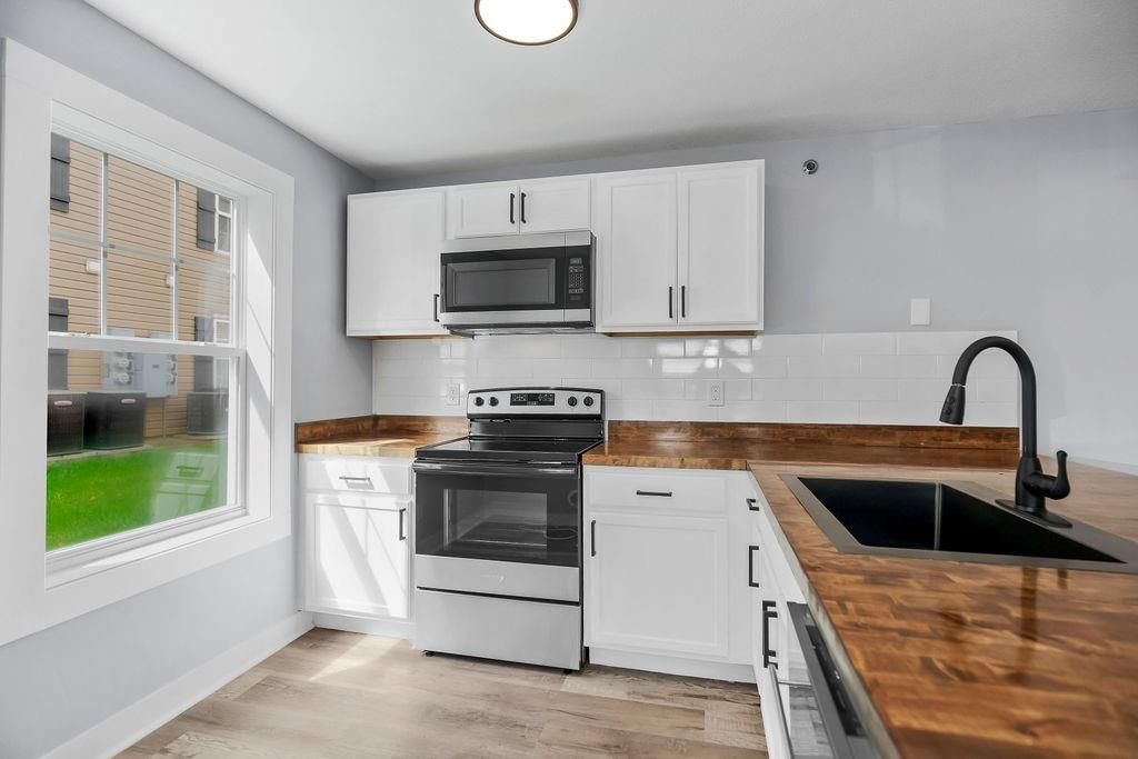 8121 N Lawndale Avenue — photo 9
