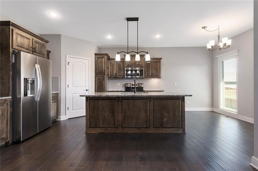 10823 N Corrington Avenue — photo 11