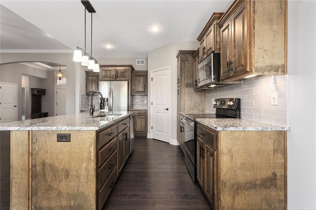 10823 N Corrington Avenue — photo 12