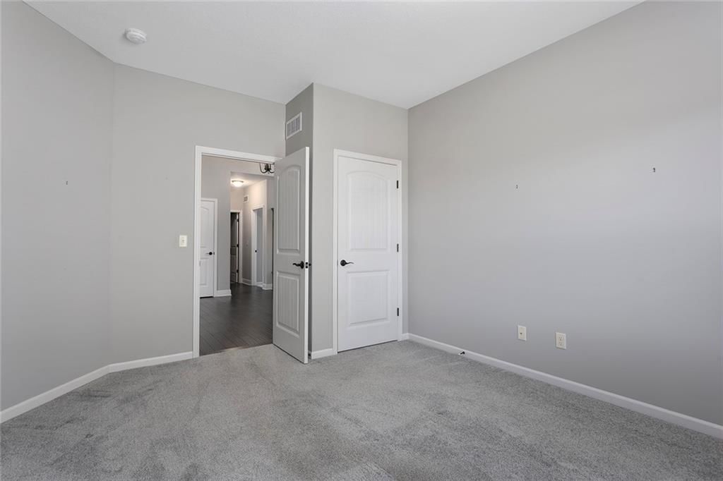 10823 N Corrington Avenue — photo 25