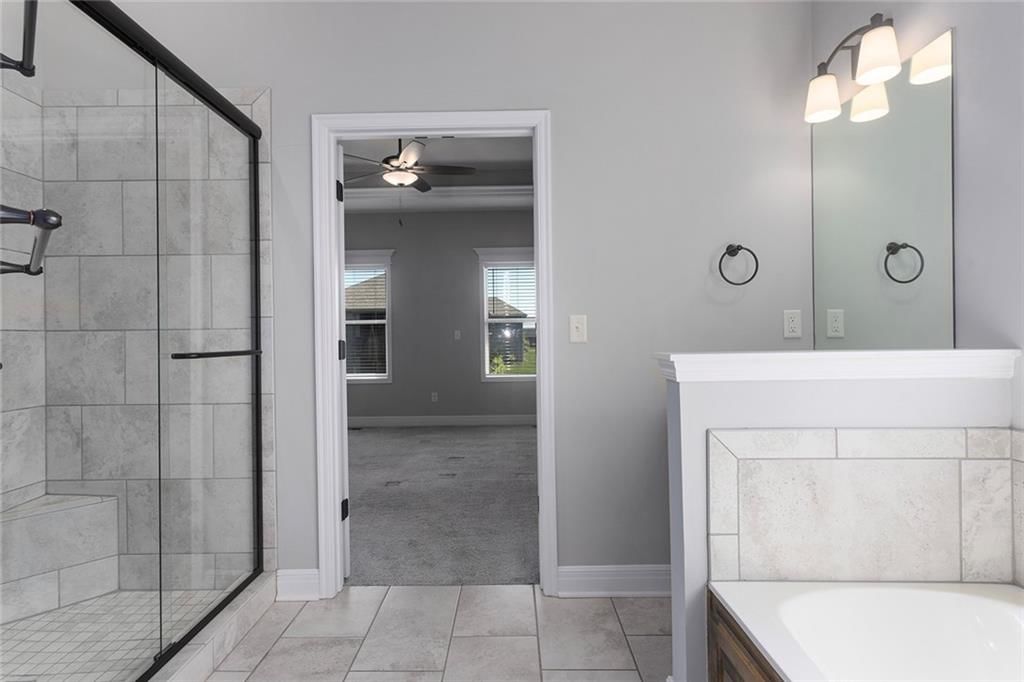 10823 N Corrington Avenue — photo 31