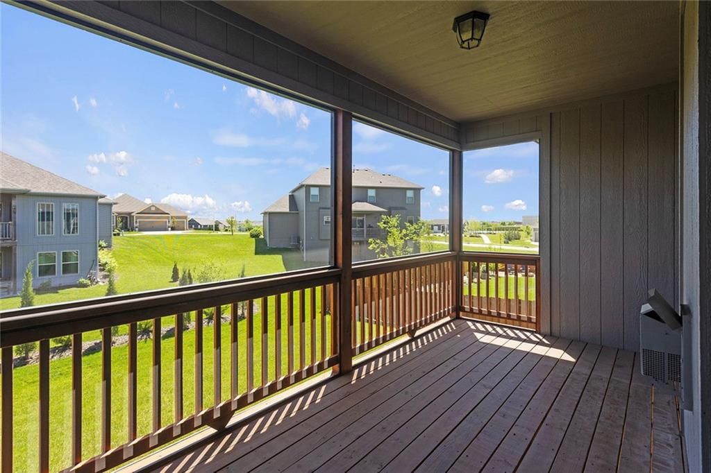 10823 N Corrington Avenue — photo 35