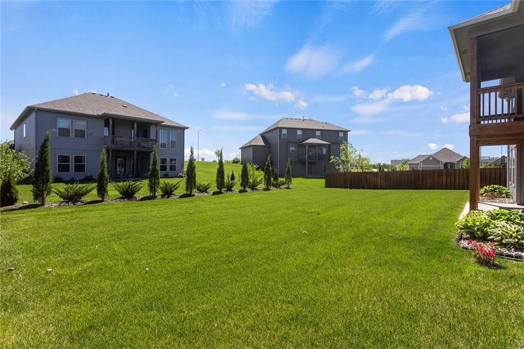 10823 N Corrington Avenue — photo 36