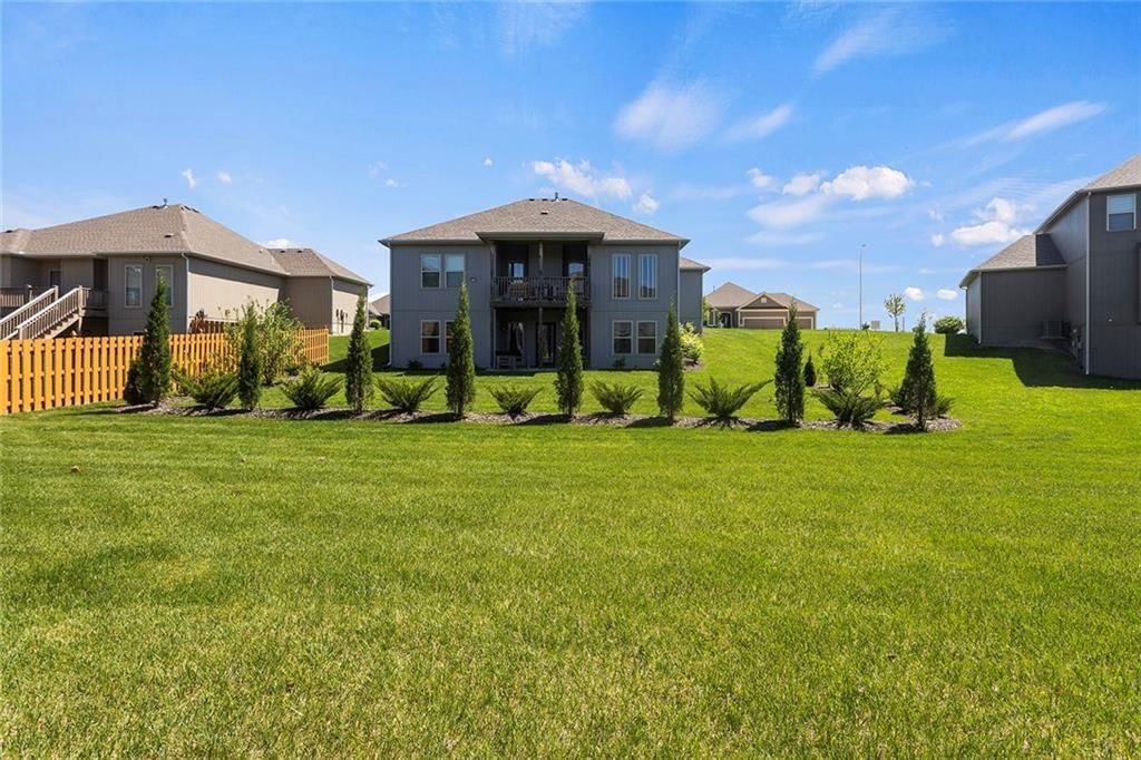10823 N Corrington Avenue — photo 38