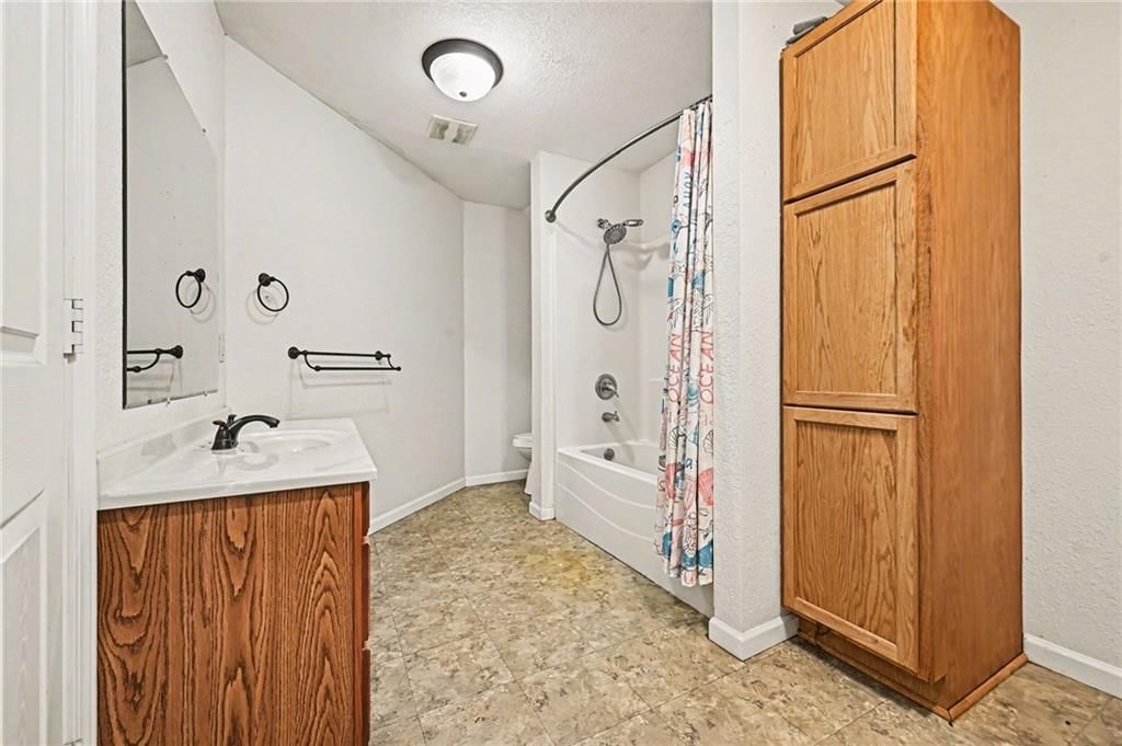 226 Clayton Street — photo 16