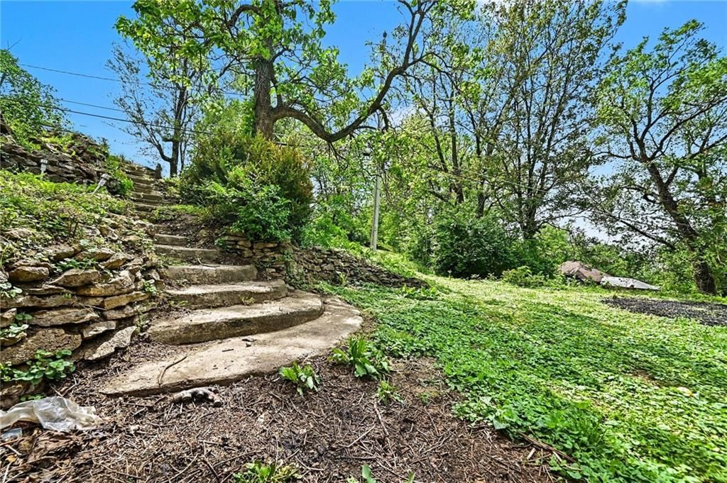 226 Clayton Street — photo 27