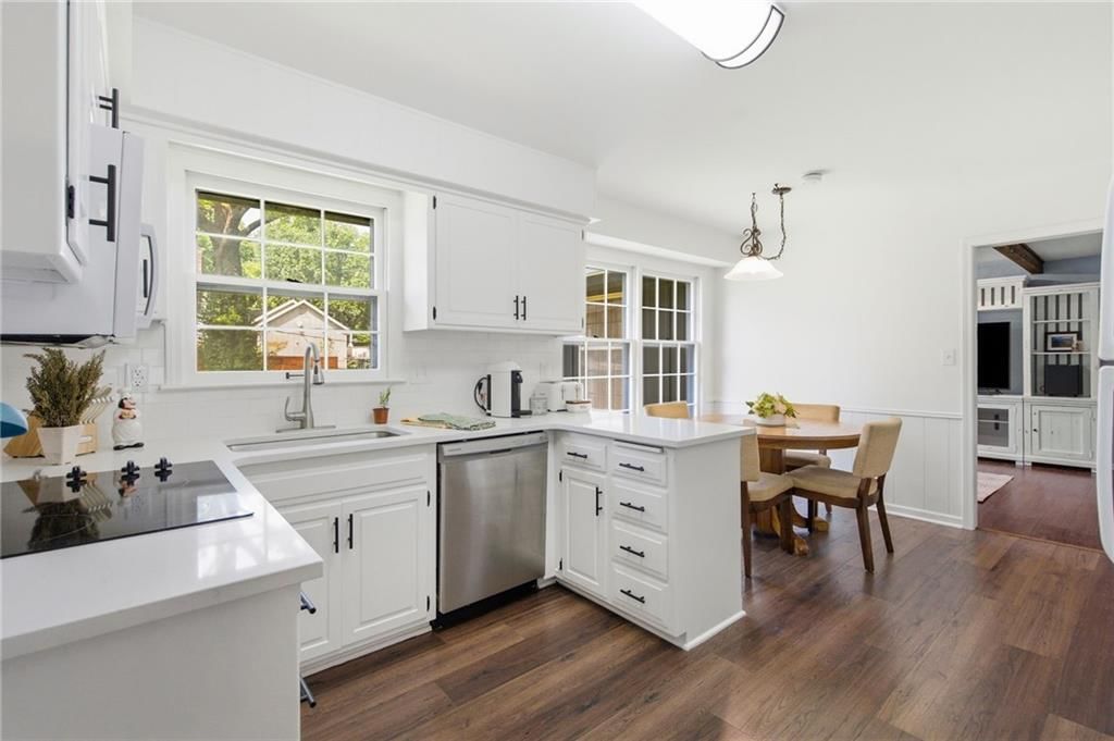 8845 Nall Avenue — photo 10
