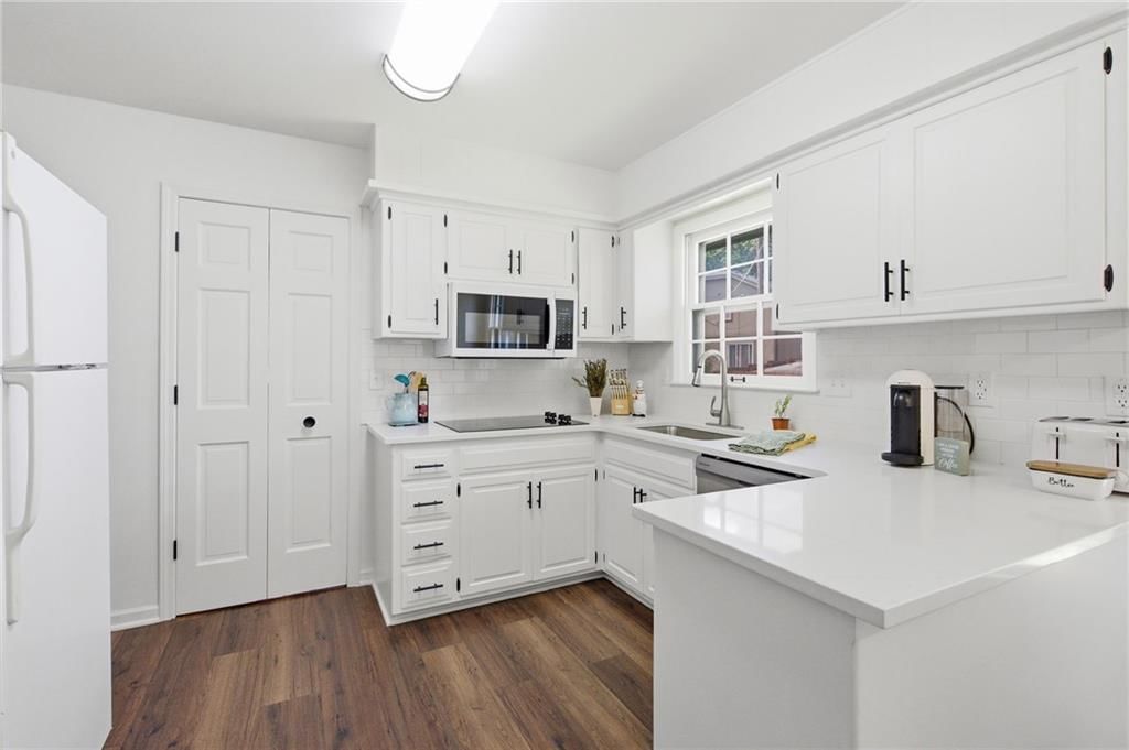 8845 Nall Avenue — photo 13