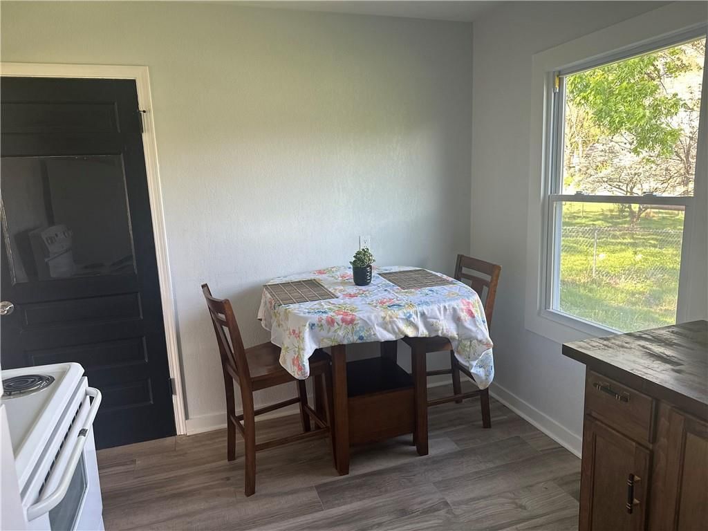 1311 S CRANE Street — photo 3