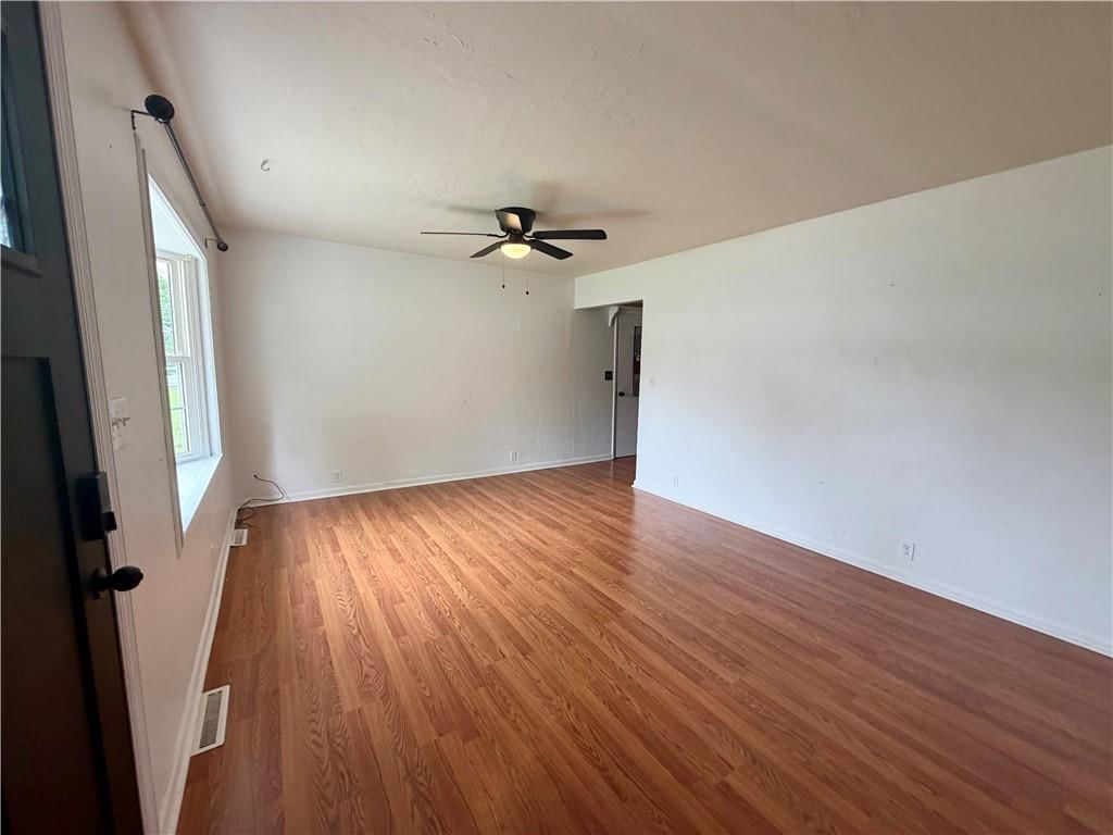 205 Hostetter Street — photo 3