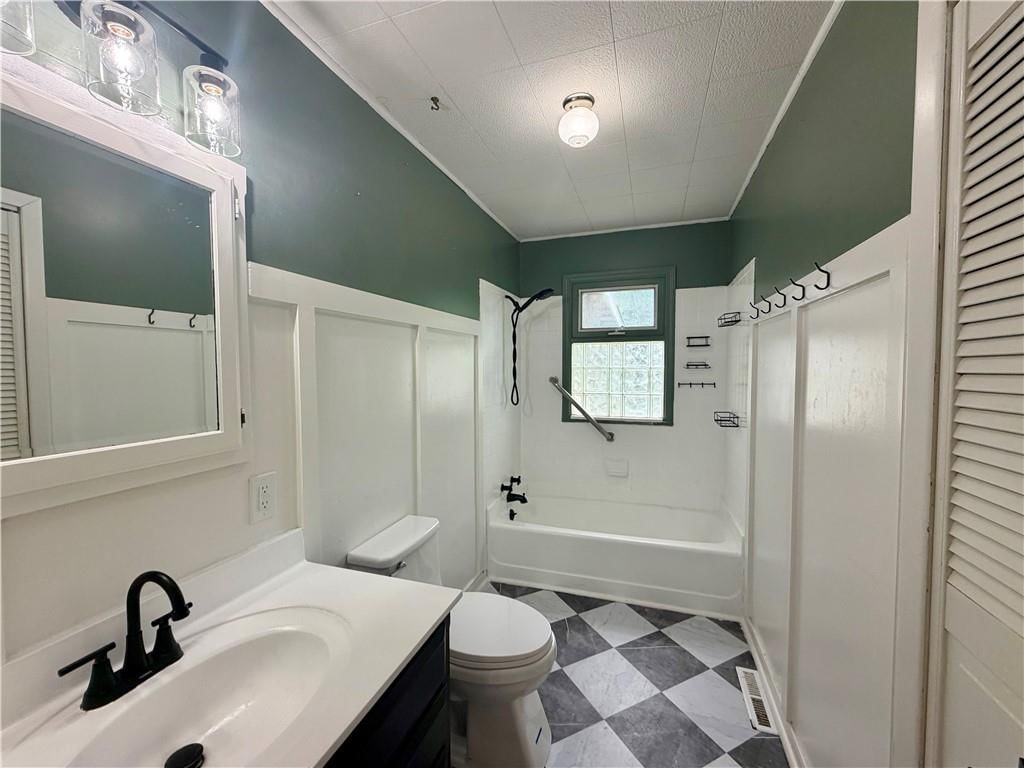 205 Hostetter Street — photo 11