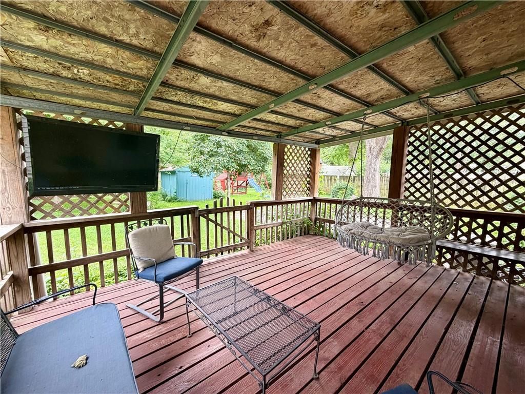 205 Hostetter Street — photo 34