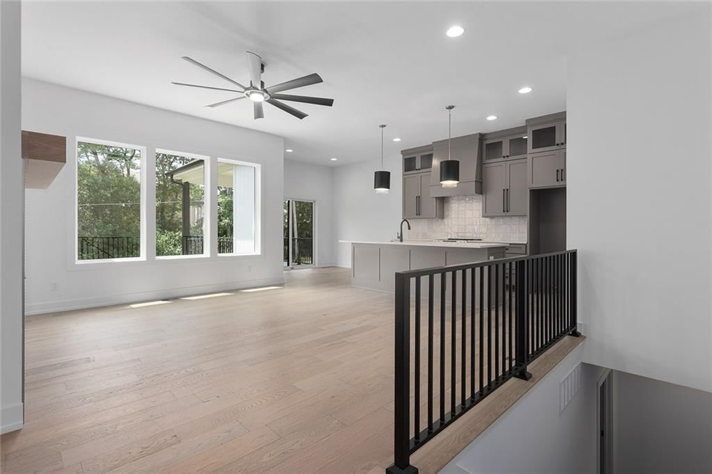 6402 NW 96th Terrace — photo 4