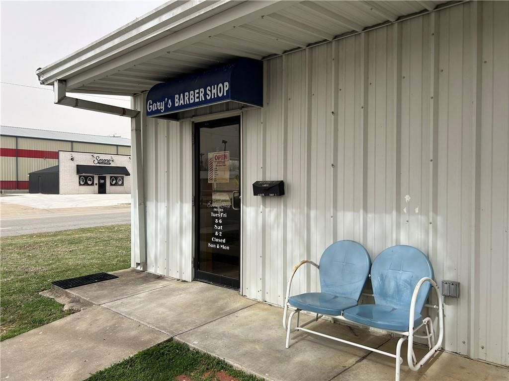 400 N Mcgee Street — photo 6