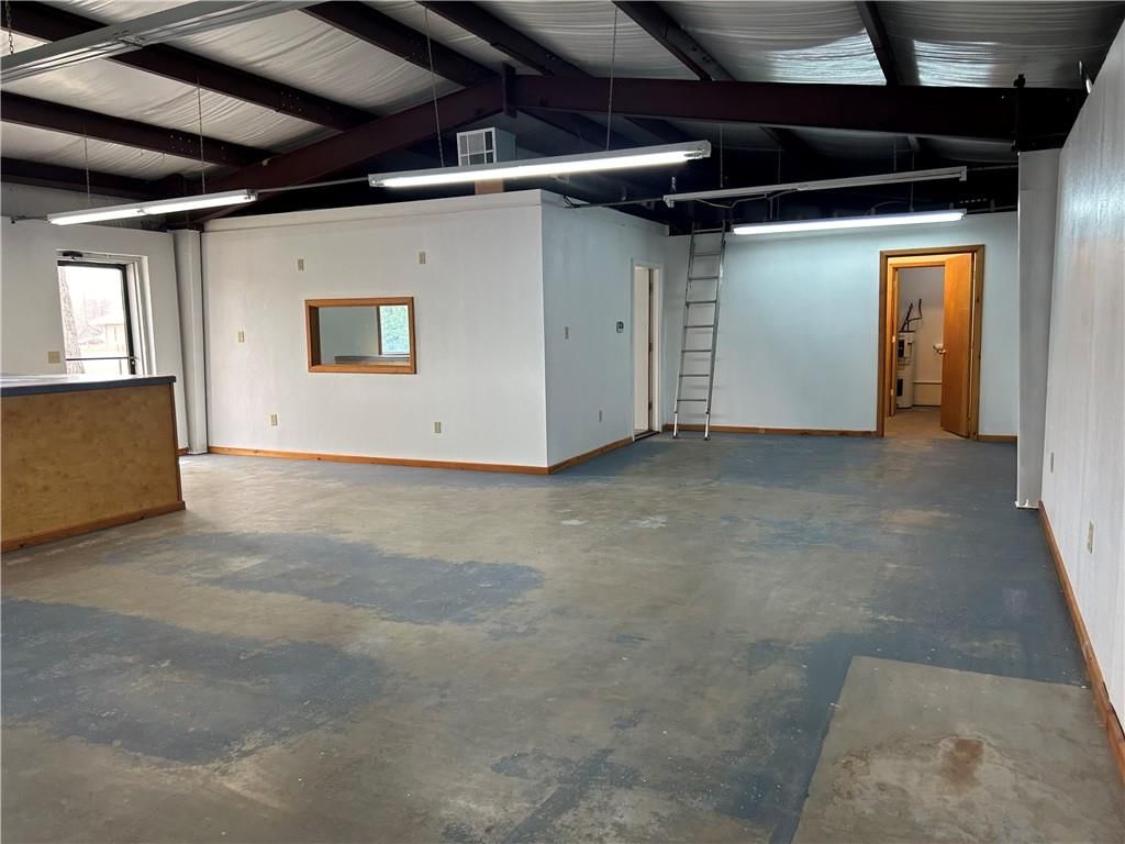 400 N Mcgee Street — photo 10