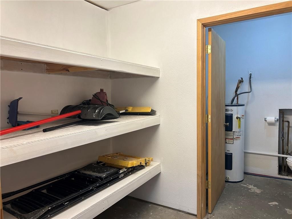 400 N Mcgee Street — photo 15