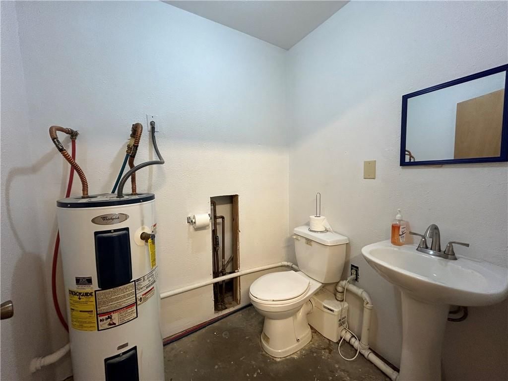 400 N Mcgee Street — photo 16