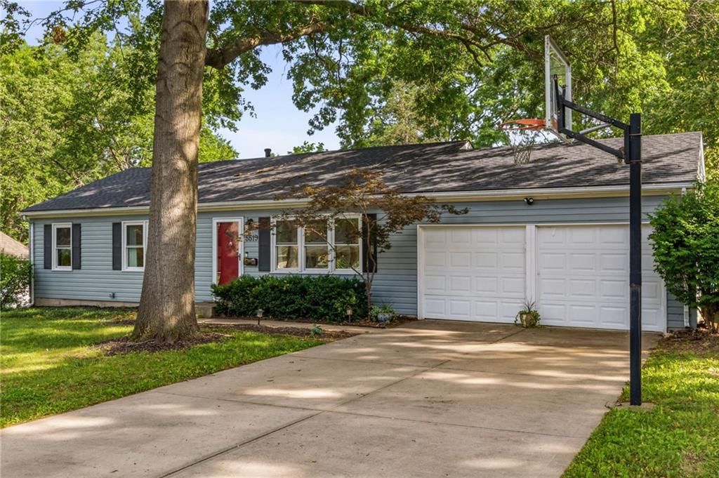 5519 W 101st Street, Overland Park, KS