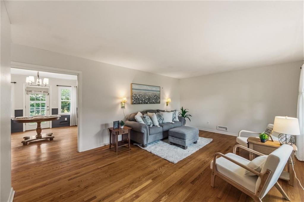 5519 W 101st Street — photo 10