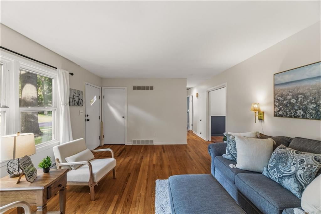5519 W 101st Street — photo 12