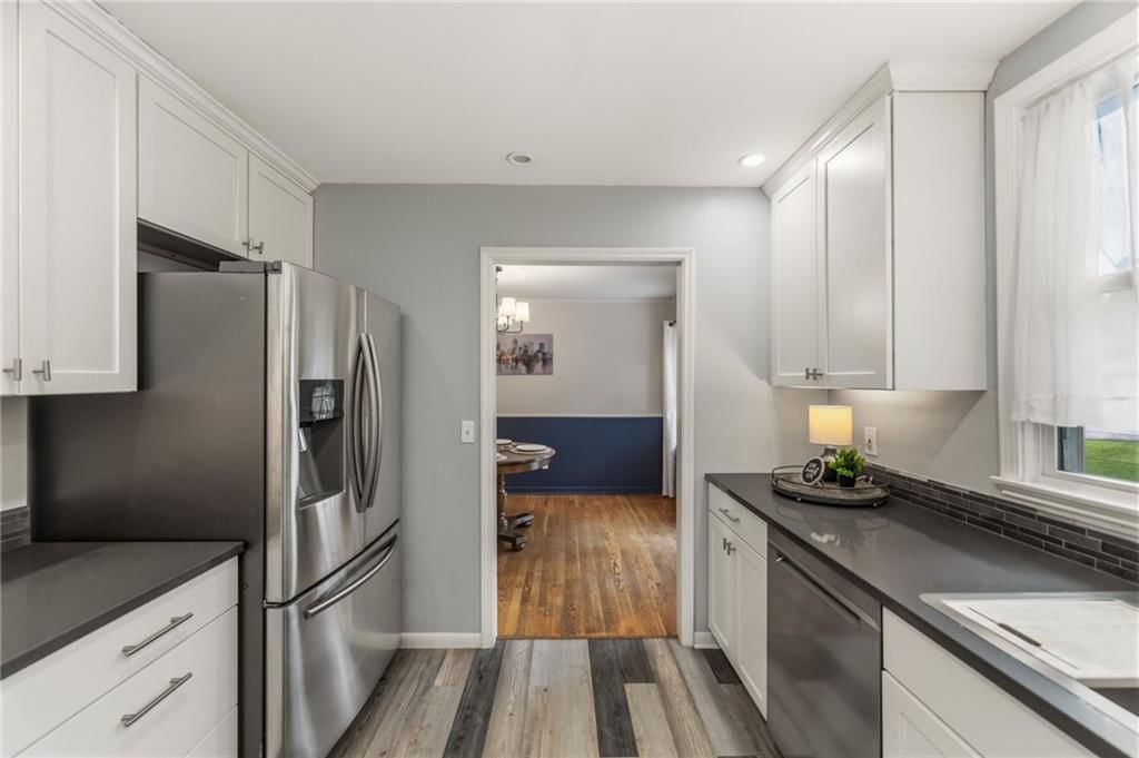 5519 W 101st Street — photo 17