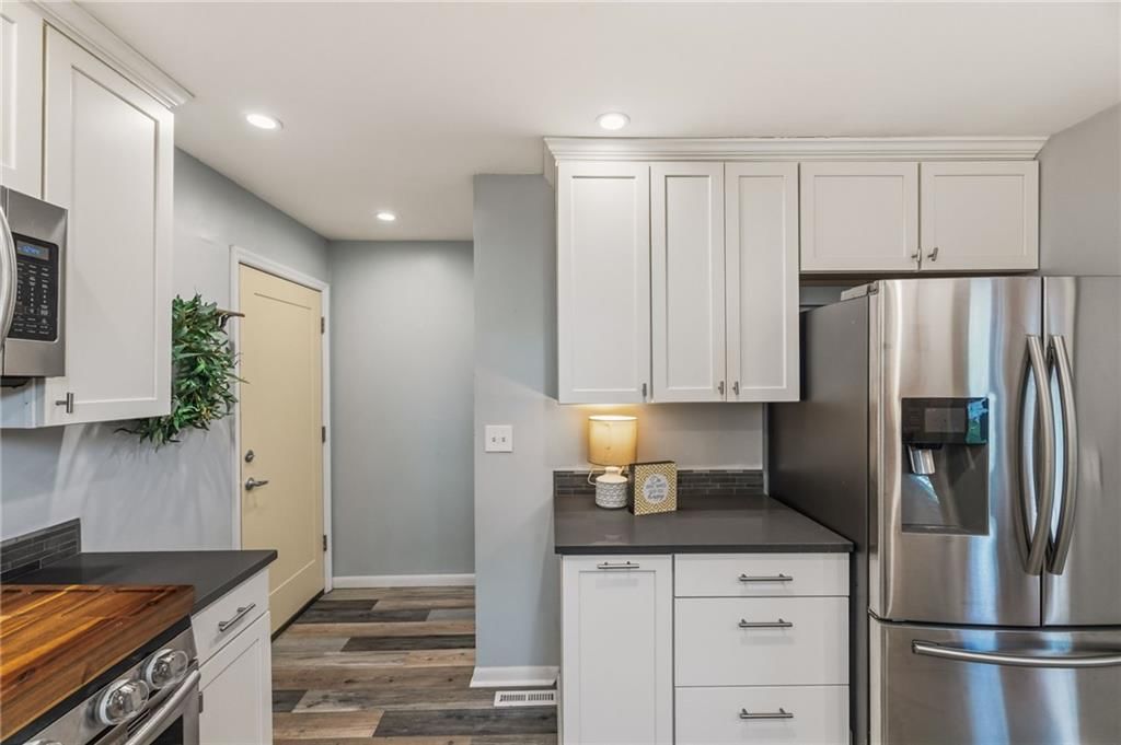 5519 W 101st Street — photo 19