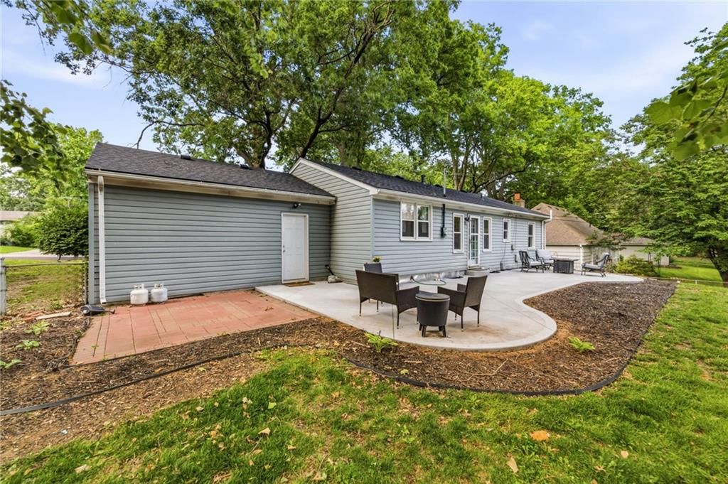 5519 W 101st Street — photo 32