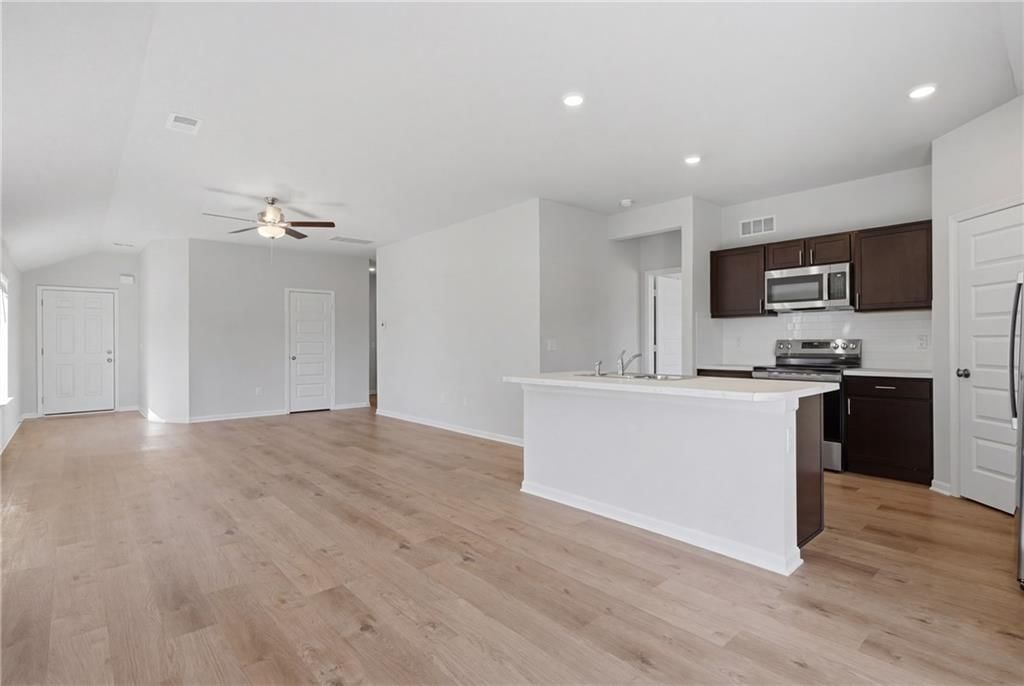 877 N Buckeye Street — photo 5