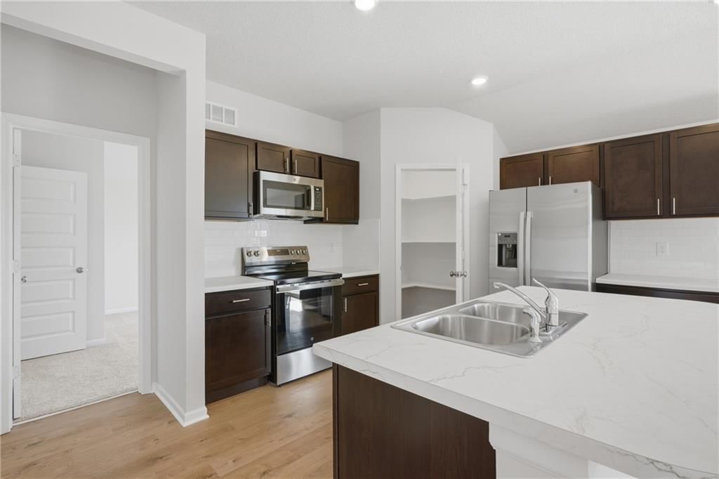 877 N Buckeye Street — photo 8