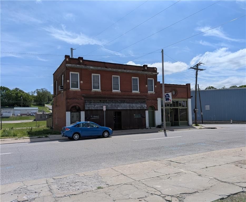 1001 N 3rd Street — photo 2