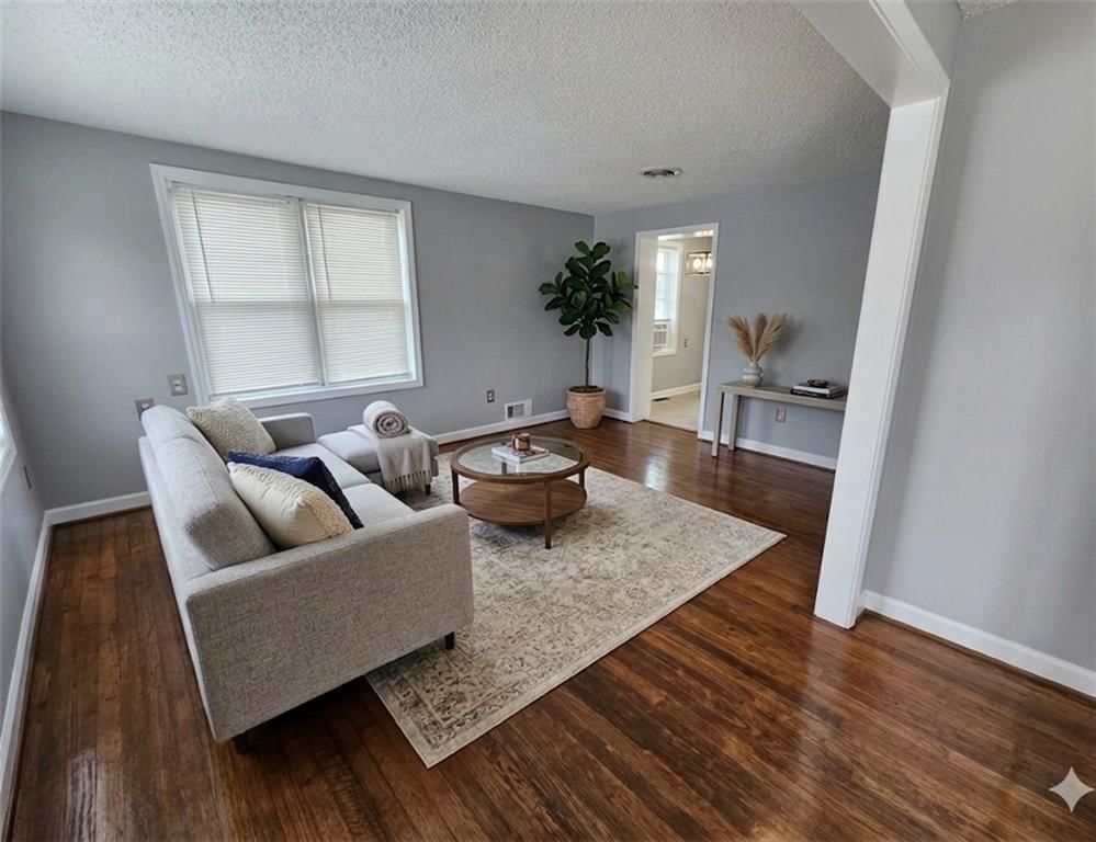 808 N Emery Street — photo 2