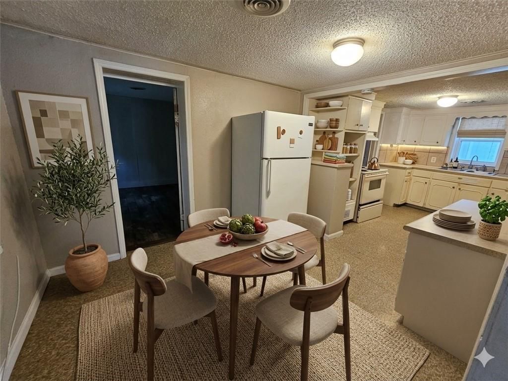 808 N Emery Street — photo 3