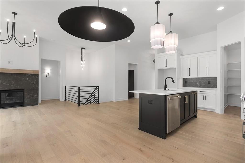 9737 N Lucerne Avenue — photo 13