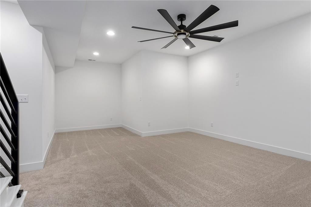9737 N Lucerne Avenue — photo 31