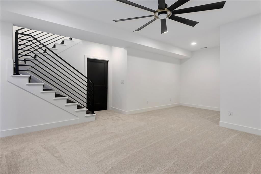 9737 N Lucerne Avenue — photo 32