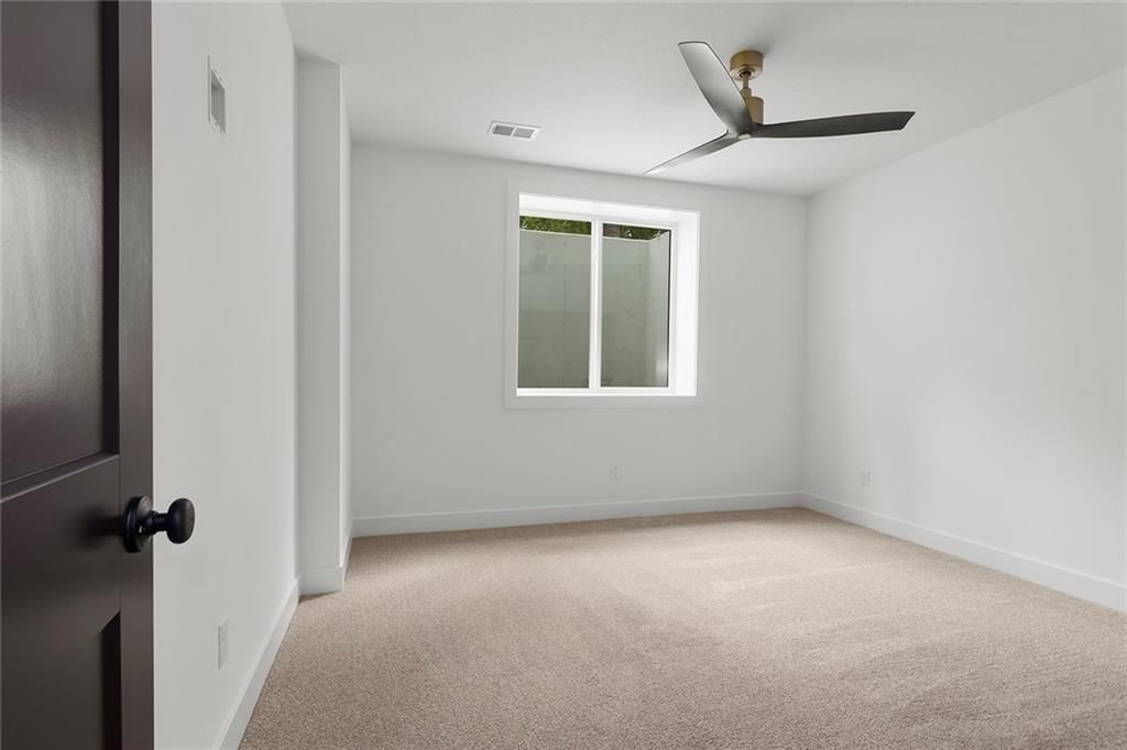 9737 N Lucerne Avenue — photo 35